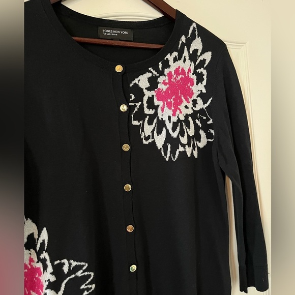Jones New York Collection Black Long Sleeve Lightweight Floral Sweater Size L - Picture 5 of 13